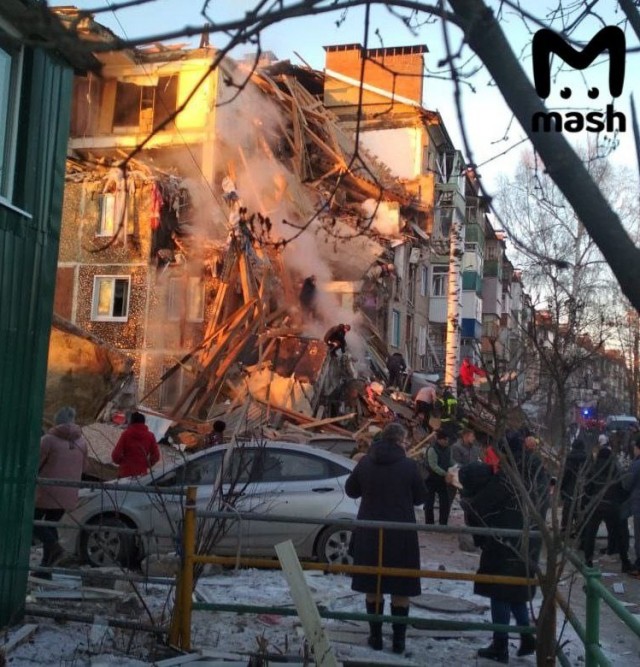 Подъезд жилого дома обрушился в городе Ефремов Тульской области