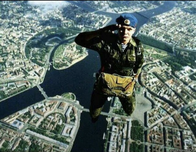 Десантник над Ленинградом, 1990 год⁠