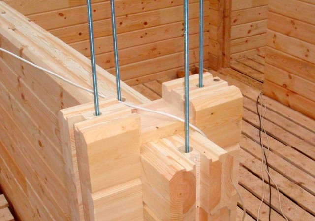 Брус или каркас. Вот в чëм вопрос.