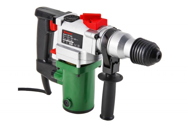 Девушка ела кукурузу с дрели и лишилась части волос