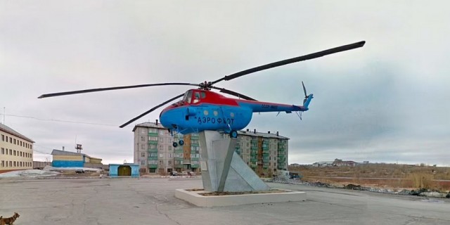 Советские монументы и уличные памятники