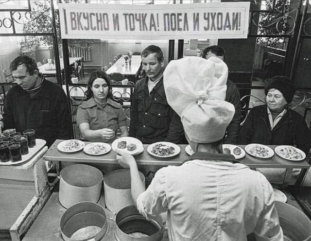 Каламбургерная — вместо Макдональдс