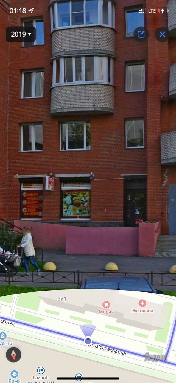 Продавцы круглосуточного магазина в Выборгском районе избили местную жительницу за просьбу не шуметь