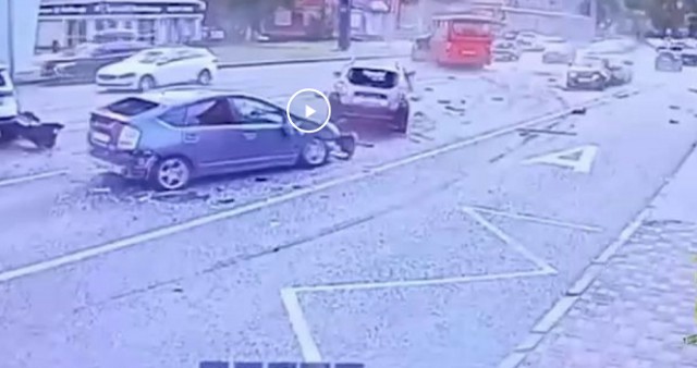 Момент массовой аварии в Нижнем Новгороде