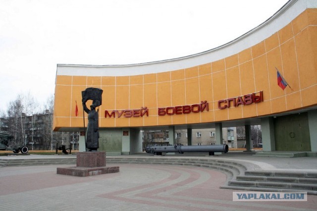 В западных соцсетях завирусился кадр с гигантской ракетой прямо во дворе — речь о памятнике «Союз-У» в Байконуре