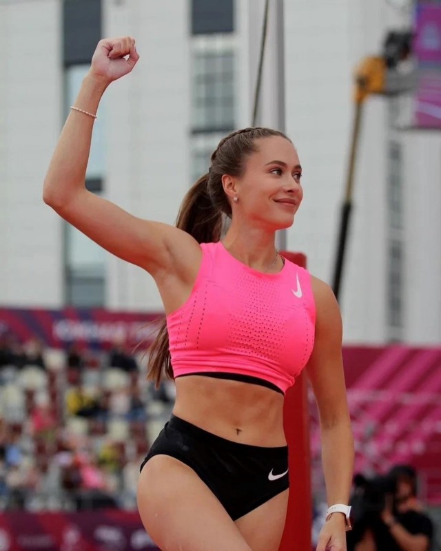 Спортивные девушки 04.03.2026.