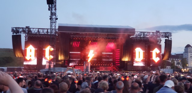 AC&DC. Тогда и сейчас...