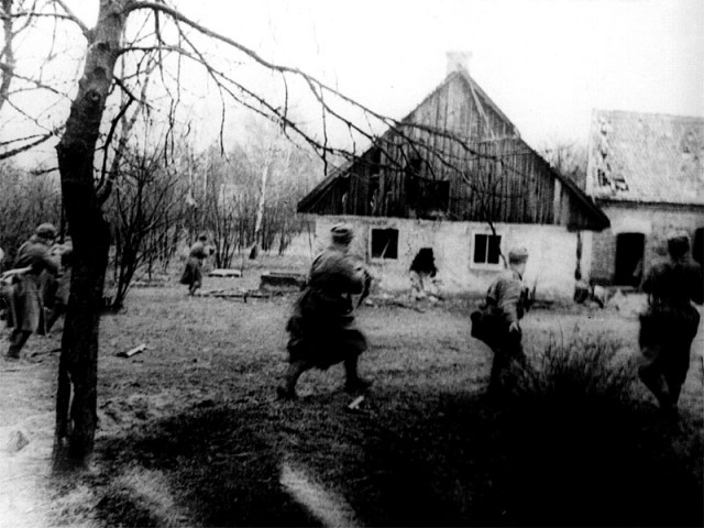 Фотографии второй мировой, многие цветные (фото)
