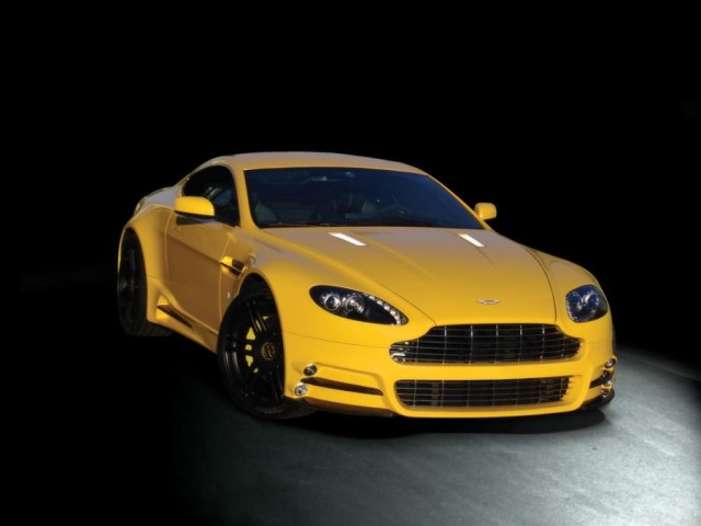 Aston Martin Vantage V8