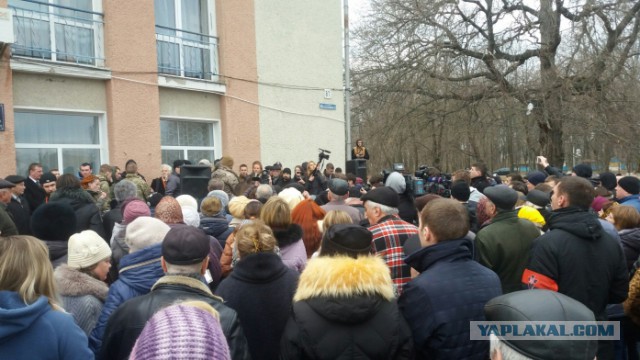 Нельзя обустраивать судьбы иностранных оборванцев.