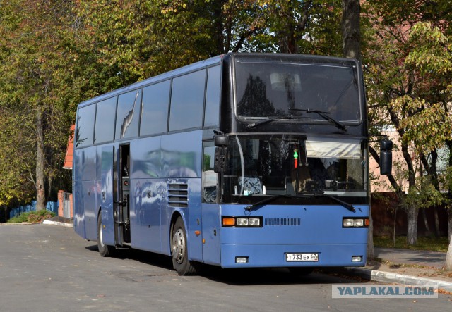 Почти 50 человек оказались заблокированы в автобусе после ДТП под Калугой