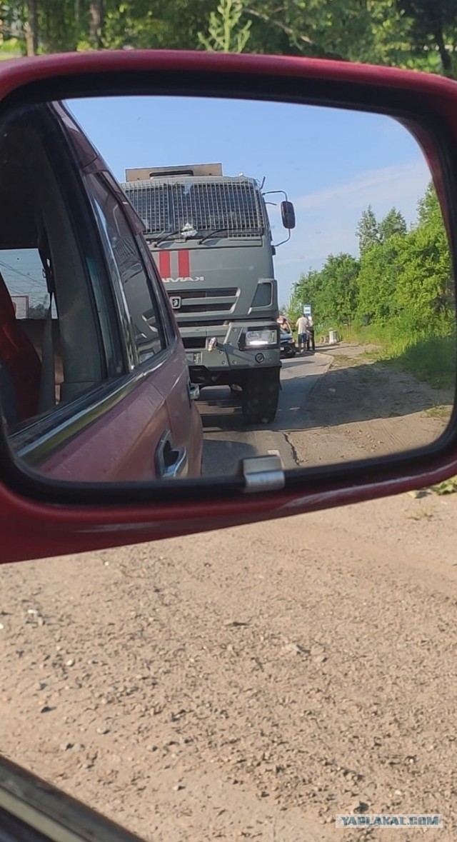 На Хабаровск выехала автоколонна поддержки