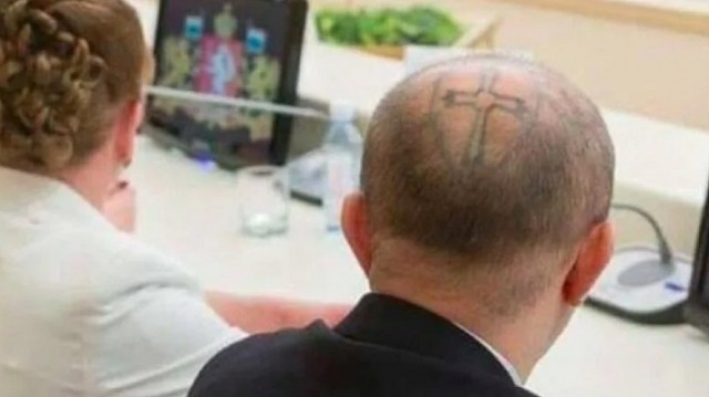 Ну что, девушки, будем ставить тату? Вот как вас воспримут люди