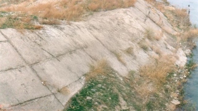 Дорожный монстр из 90х...