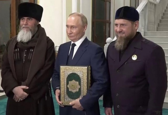 Внезапно на ТВ вышел нехарактерный сюжет про убийство таджиком русского парня в Электростали, который разоблачил все фейки чернильниц