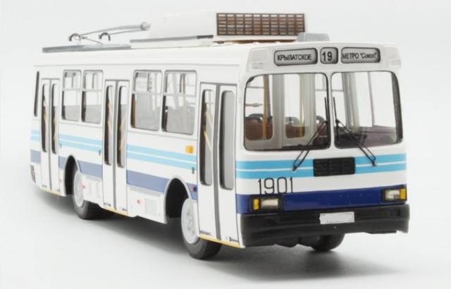 Игра на ЯПе: Угадай АВТО-9