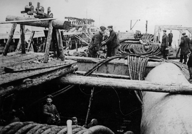 Как прокладывали эл. кабель в блокадный Ленинград