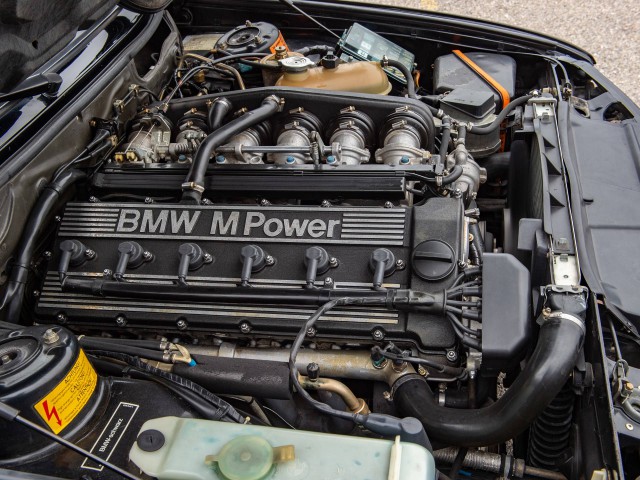 BMW, Mercedes и британцы. Красивых автофото пост