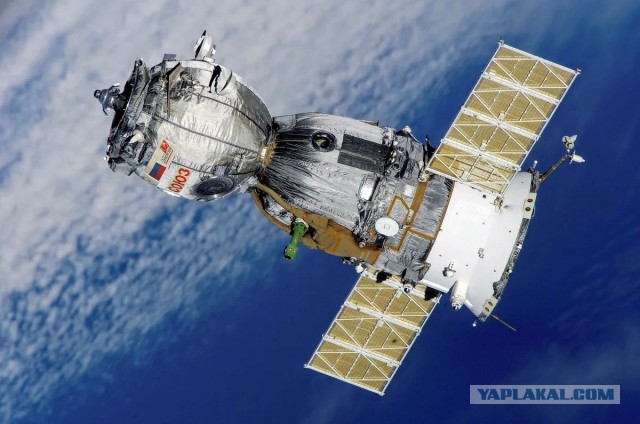 Россия отказала США в отправке американских космонавтов к МКС с помощью "Союзов"