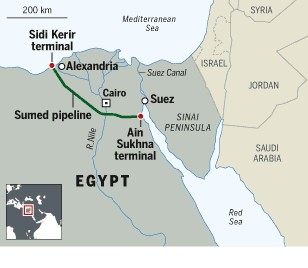 Танкер перекрыл проход через Суэцкий канал