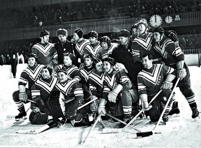 Хоккей России. От первого вбрасывания до золота олимпиады