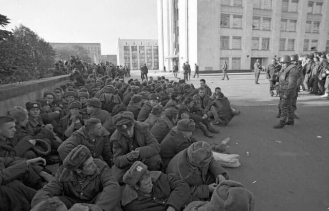 Уличные чёрно-белые фотографии. Весь мир