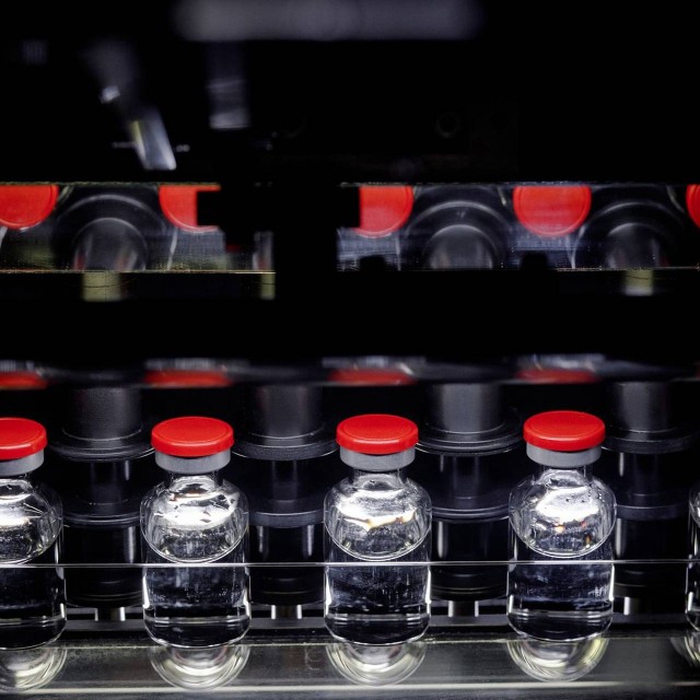 Российские пациенты с рассеянным склерозом начали бесплатно получать препараты Ивлизи и Тенексиа