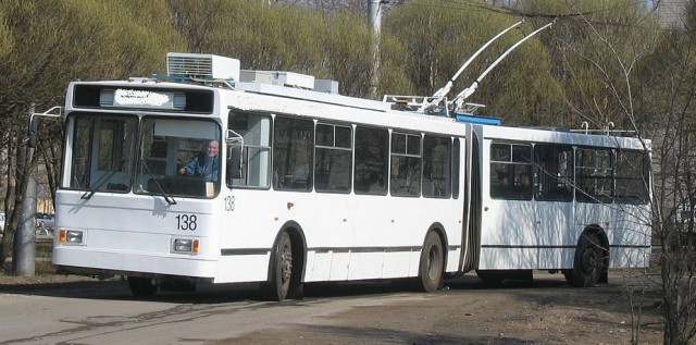 Игра на ЯПе: Угадай АВТО-9