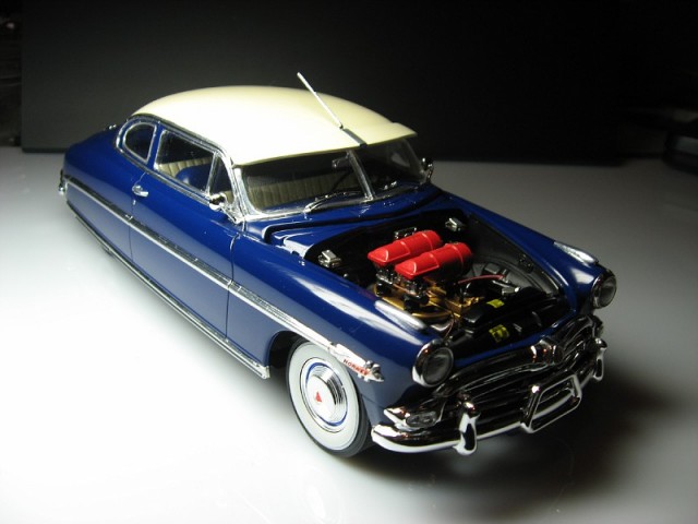 Модель 1:25 HUDSON HORNET 1953