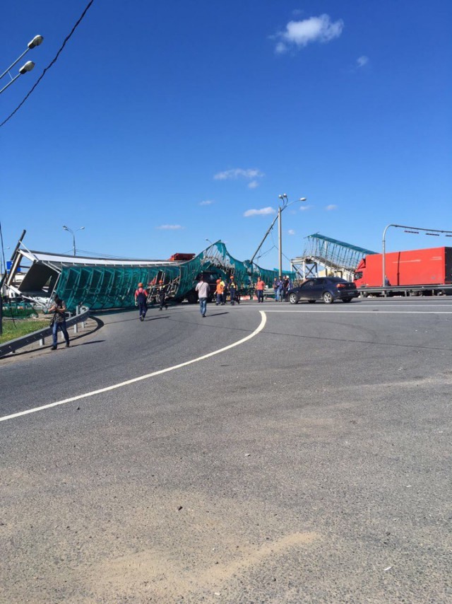 На Ярославке у Пушкино обрушился пешеходный мост