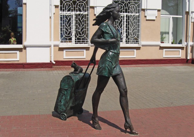 Памятник десантникам, открытый вчера в Лежневе
