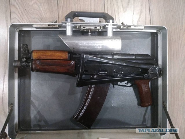 Стреляющий кейс