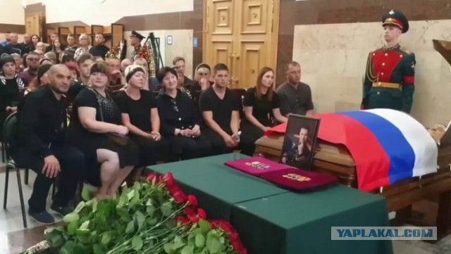 Шойгу продолжает вести "боевые действия"