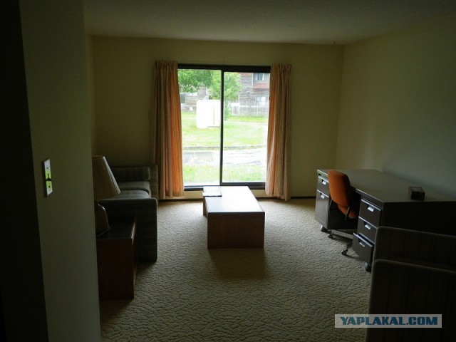 Канадский город-призрак застывший в 80-х