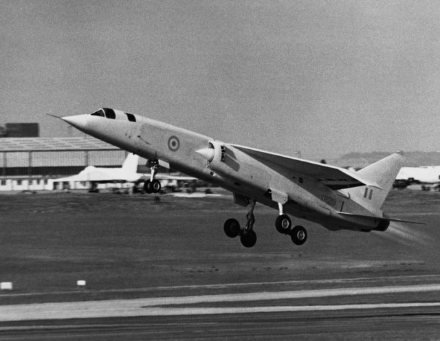 XX век в черно-белой фотографии. Авиация