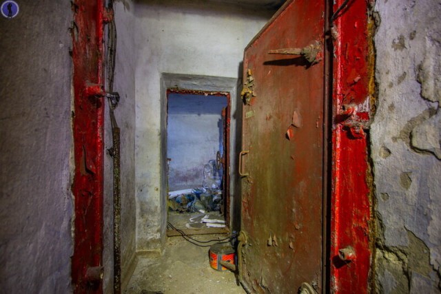 Забытое убежище закрытой кондитерской фабрики "Спутник"