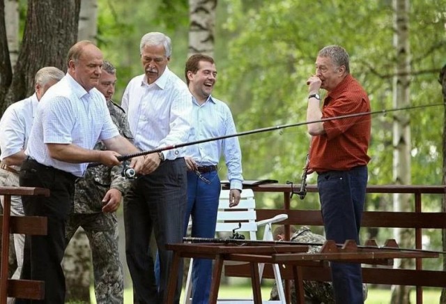 А у вас тоже на работе требуют идти на выборы?