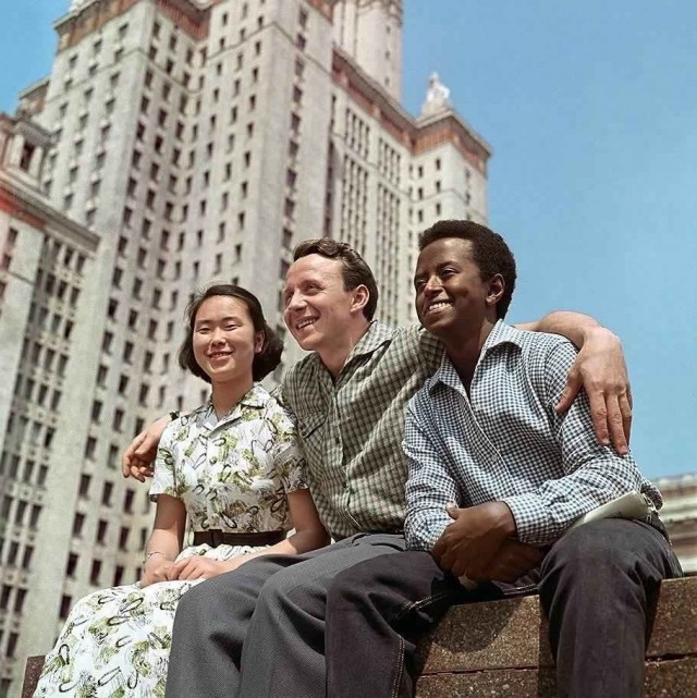 Прогулка по Москве 1961 года. Какой была столица в год, когда Гагарин полетел в космос