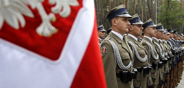 После заявлений Минобороны Польши пять генералов решили уволиться