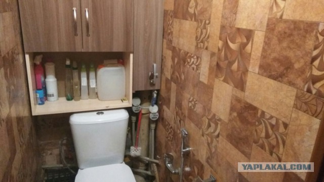 Отделка стен ванной в щитовом доме линолеумом - быстро, надежно, и недорого!