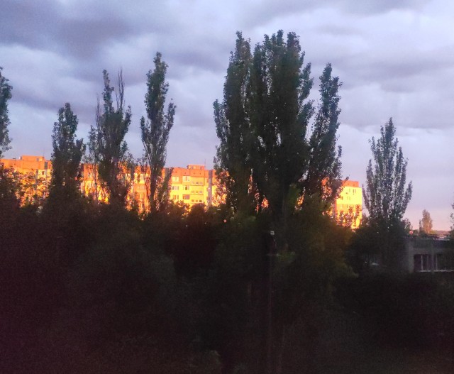 Вот такое у нас начало дня с радугой