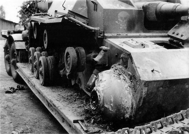 StuG III под кличкой "Гадюка", самая массовая в производстве с которой пришлось встретиться нашим дедам.