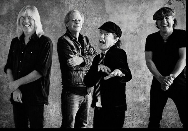 Новости для поклонников AC/DC. И все они хорошие...