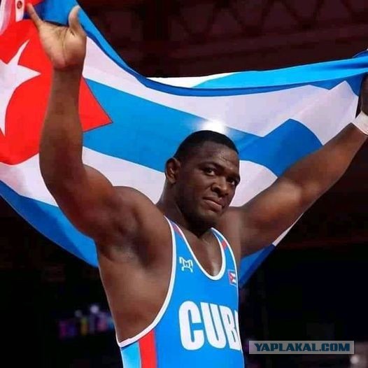 Впервые в истории: 5-е олимпийское золото подряд у легендарного кубинского борца греко-римского стиля Михаина Лопеса!⁠⁠