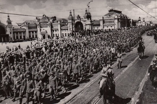 Операция «Большой Вальс»17 июля 1944.  Про конвоирование военнопленных немцев через Москву