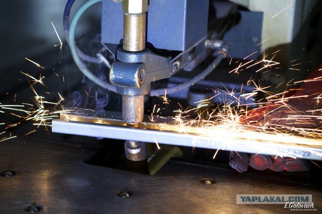 Как производят входные двери