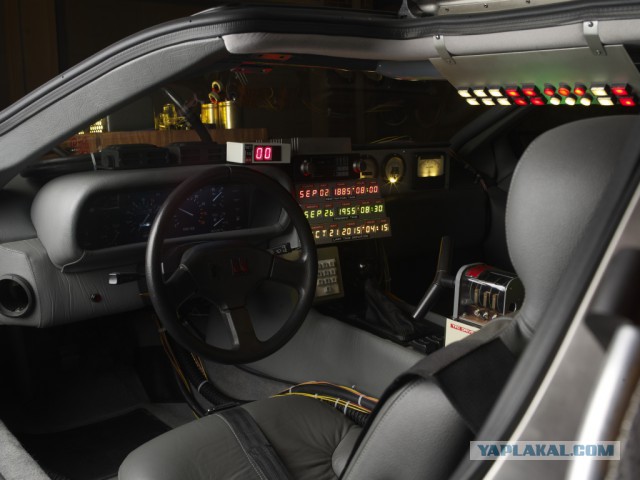 Невероятные автомобильные панели приборов