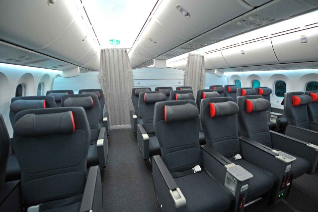 Boeing 787-9 Dreamliner на авиашоу - вертикальный взлет