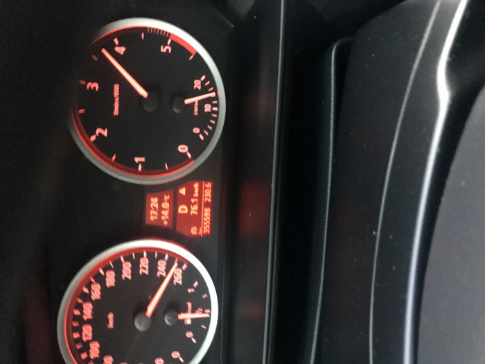 ГАИ преследовала BMW X5 M на скорости 250 км/ч.
