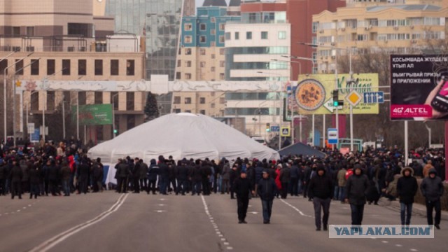 События в Жанаозене: Стоимость газа снизят с 120 тенге(20 рублей) до 50 тенге (8.5 рублей)